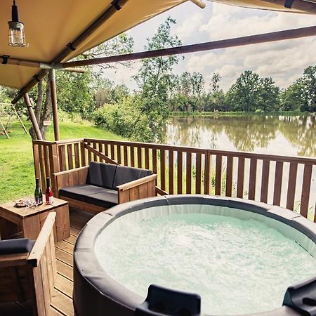 Tente Lodge Jacuzzi Privatif En Pleine Nature Thiel-sur-Acolin Bagian luar foto