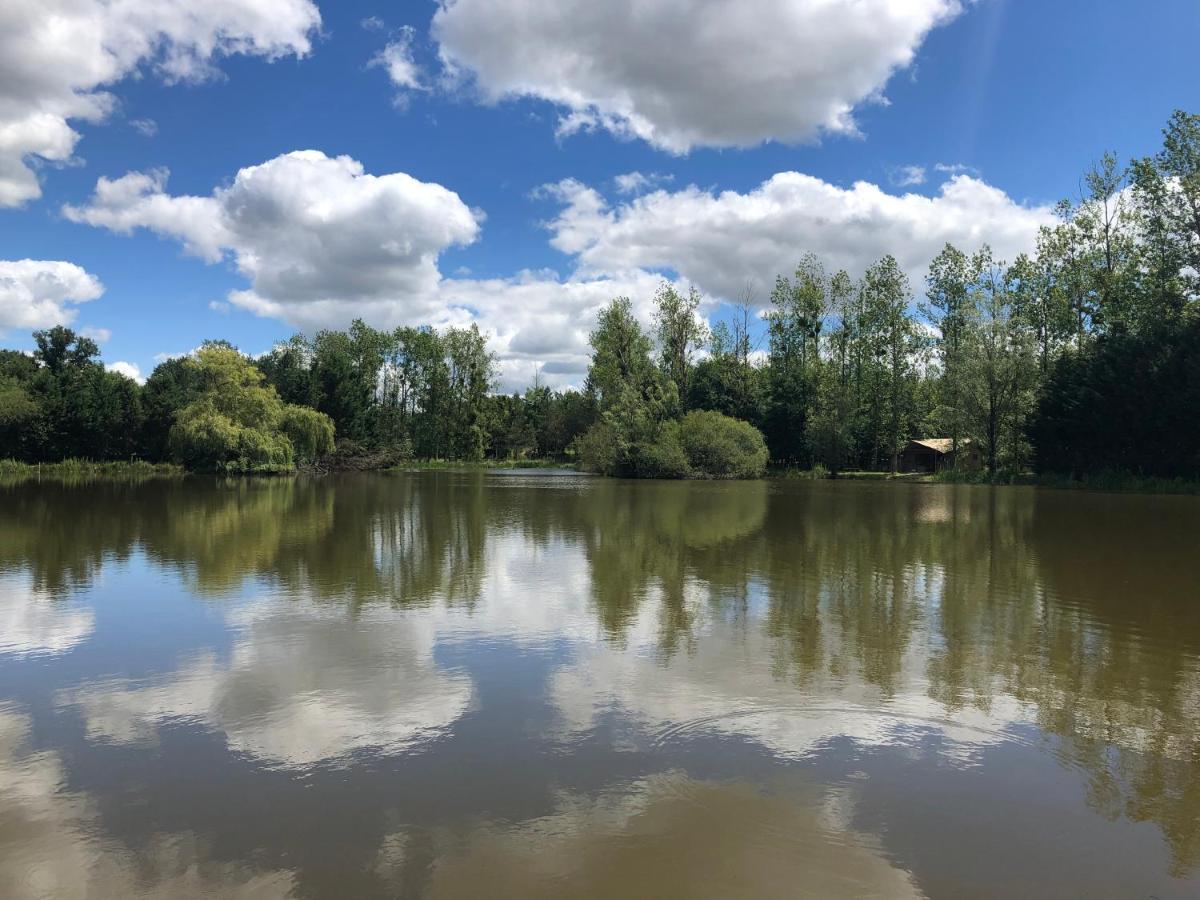 Tente Lodge Jacuzzi Privatif En Pleine Nature Thiel-sur-Acolin Bagian luar foto