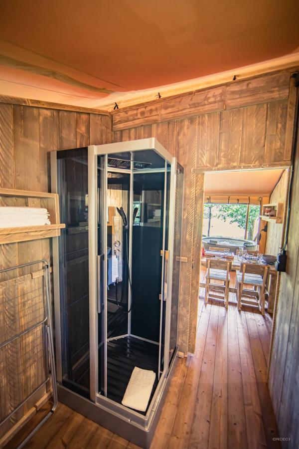 Tente Lodge Jacuzzi Privatif En Pleine Nature Thiel-sur-Acolin Bagian luar foto