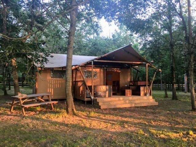 Tente Lodge Jacuzzi Privatif En Pleine Nature Thiel-sur-Acolin Bagian luar foto